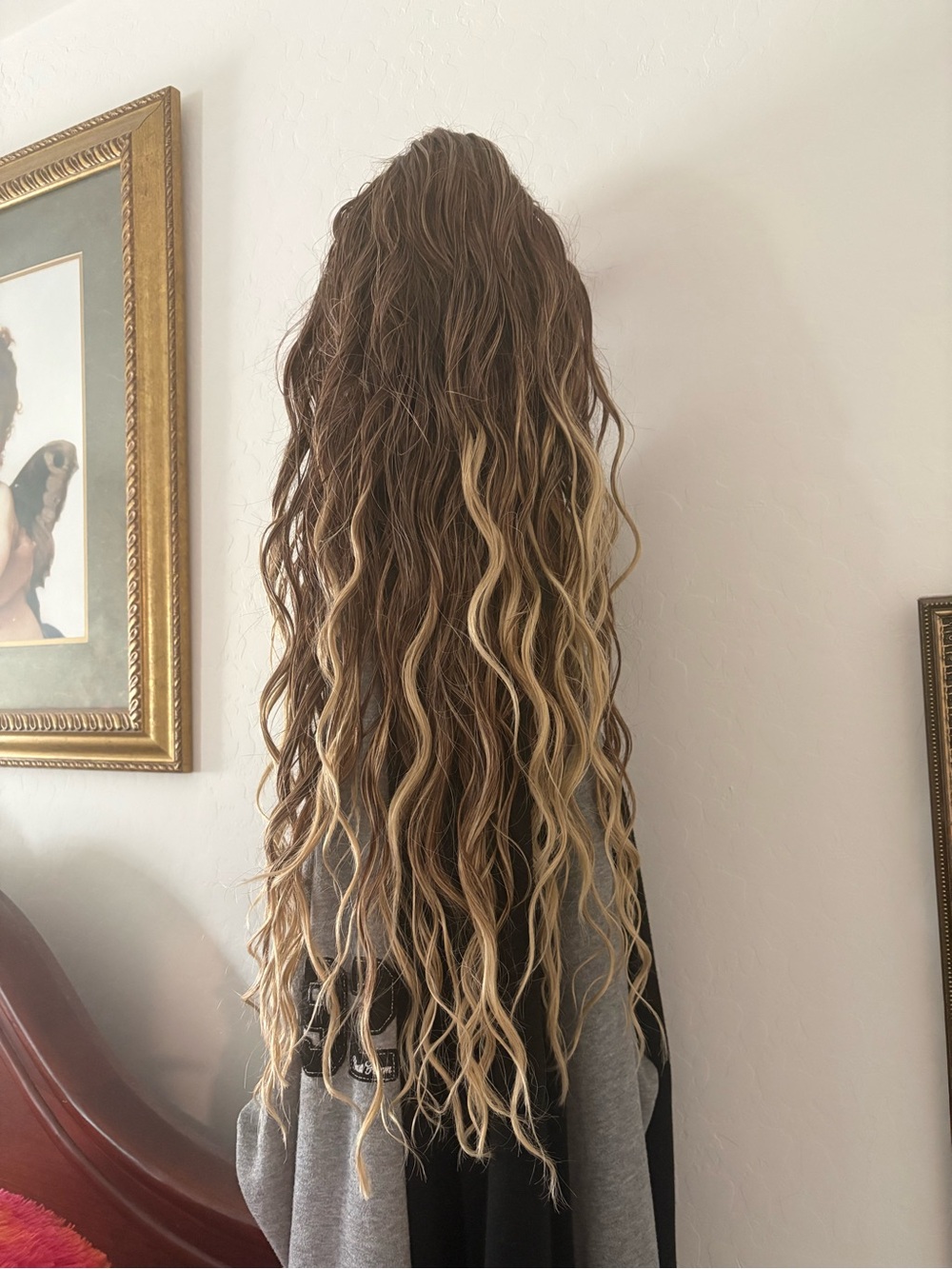 Natural-Look Long Wavy Wig 22 inches Blonde & Brown
